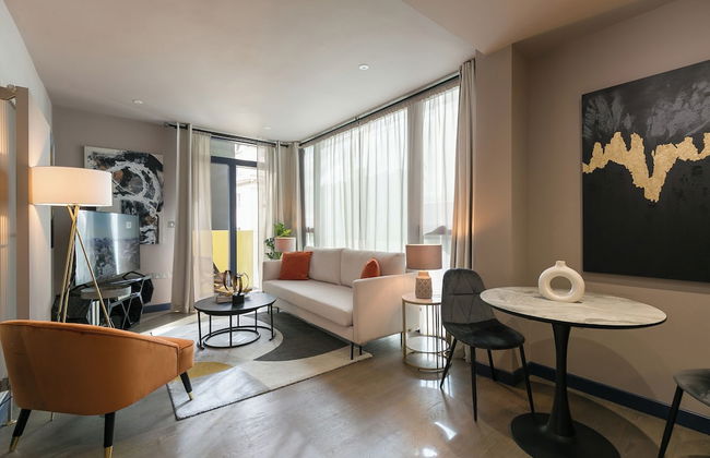 Urban Chic - Turnstile - Foto 1