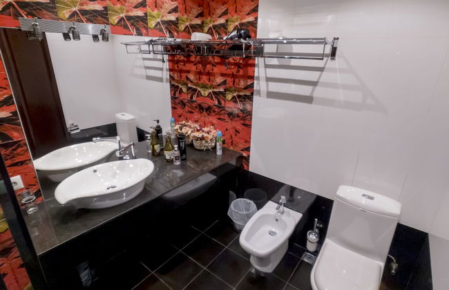 Tbilisi Core: Leo - Photo 33