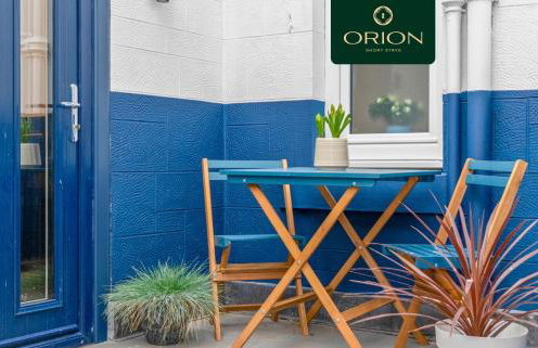 ORION SHORT STAYS is a Renewable Energy Specialist accommodation Provider based in Dundee, We have many properties available for large groups, ASK us for more details and for Custom Quotes, Many properties close to the PORTs and for Large Teams of 100 - Foto 57