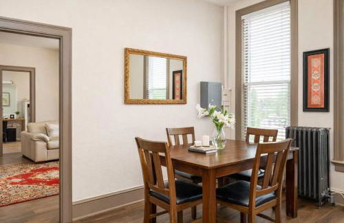 Large Luxury Downtown Loft - Walk to Everything Free Parking - Foto 12