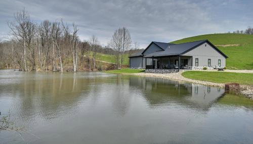 Family Retreat with Fire Pit and Yard in Mineral City - Foto 3