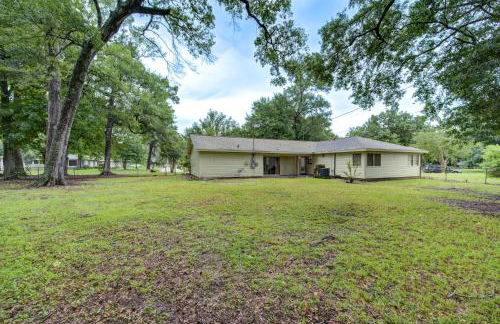 Spacious 5 Bed Home with Massage Chair and Futsball Table - Foto 25