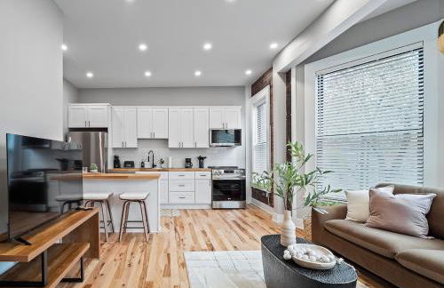 The Modern Boho Brick Loft - Foto 42