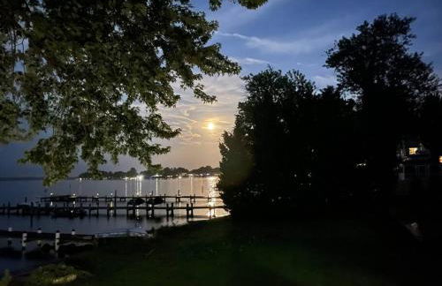 Waterfront Home with Private Beach, Stunning Views - Foto 77