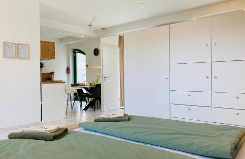 StudioIModernIZentrumIWLANIParkplatzIDisneyPlus - Foto 9