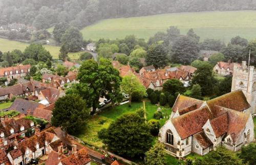 Charming Country Cottage with Lovely Views - Foto 8