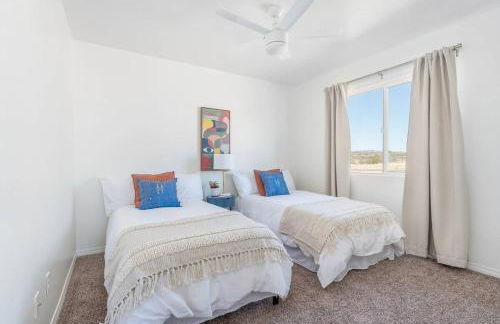 Casa Del Sol-Mountain View 3BR Home w Pool Hot Tub - Foto 38