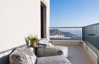 Mirthea Suites - Photo 130