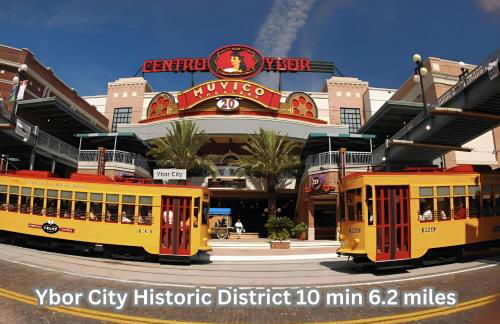 Palmera House in Tampa with Hot Tub 10 minutes from Airport & Busch Gardens - Foto 28