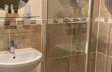 Oaklodge House - Photo 25