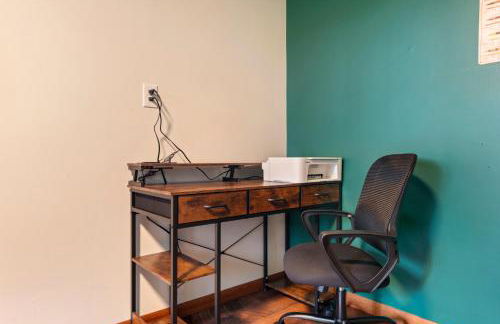 Large Home with lake views and space to entertain friends - Foto 14