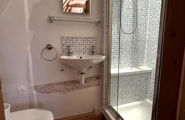 Beautiful Cottage opposite Hedingham Castle! - Photo 12