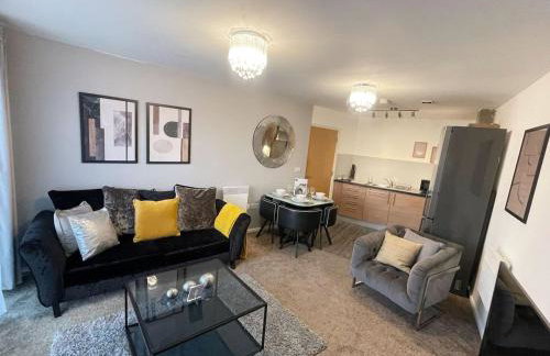 Cityfront Cosy Apt Near City Centre & Etihad Stadium, Free Parking - Foto 1