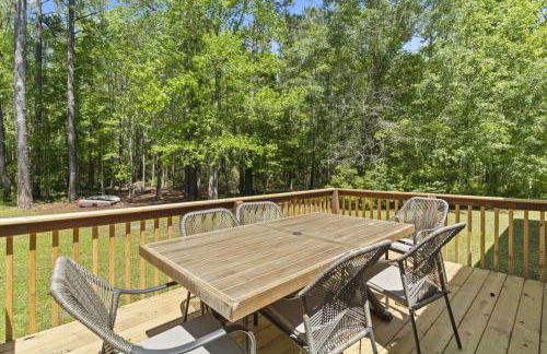 Spacious 2BR Retreat-10 minutes to the Beach! Pet Friendly! - Foto 22