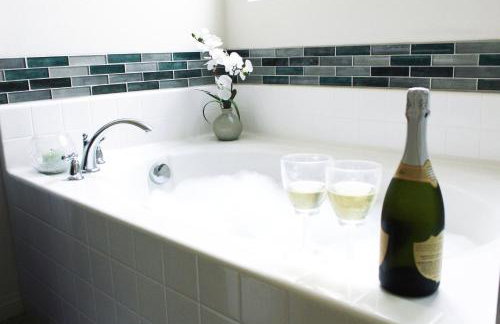 Entire Bungalow w/ Private Pool Near Palm Springs! - Foto 22