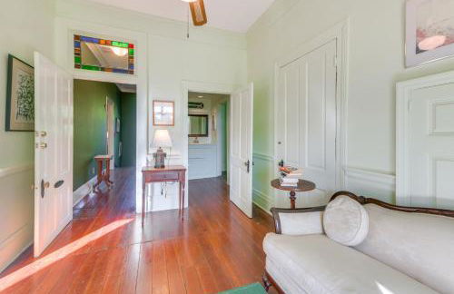 Ornate Victorian Home with Courtyard and Fire Pit! - Foto 19