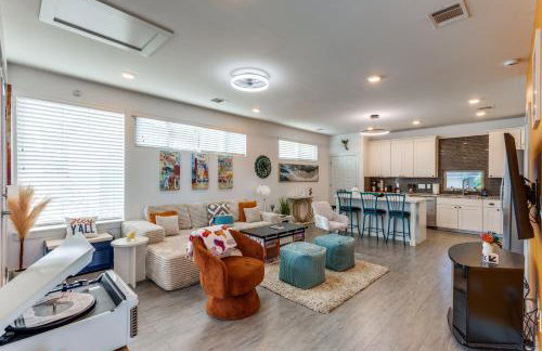 The Q - Austin Family Vacation Home - Hot Tub, Sauna, Gym & Backyard - Foto 1