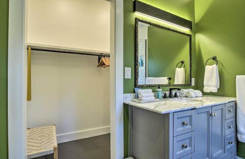 Renovated Carrboro House with Deck and Fire Pit! - Foto 18