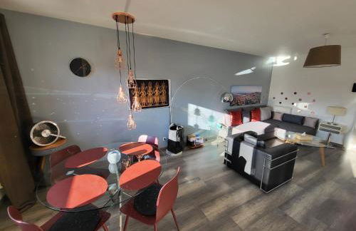 Tichnich Appartement - 2 bedrooms - 1 min away from train station - Foto 3