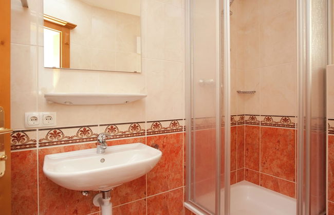 Chalet in Saalbach Near Ski Lift - Foto 10