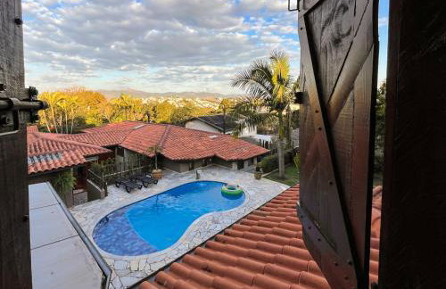 Casa de Hospedes Chalé Rustico com Banheira e Piscina Privativa a 1h de SP Espaço Totalmente Privativo - Foto 52