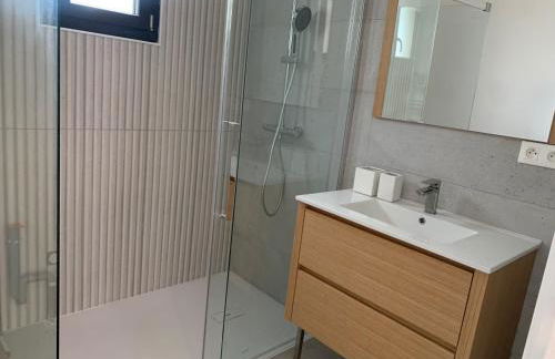 Maison avec vue sur le massif de l Étoile - Photo 6