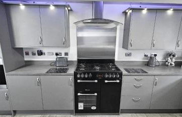 Bridge St 6 Bedroom House - Tranent - Foto 4