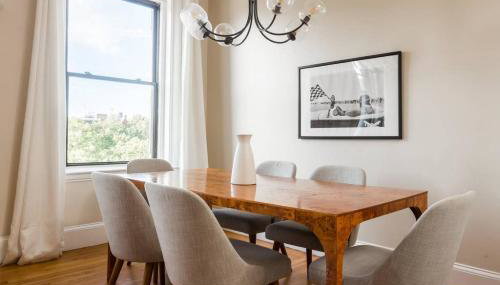 Luxury 4BR 3BA in Fenway w Epic Roof Deck - Foto 2