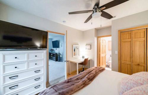 Massanutten 2 King Suites 4 BR Hot Tub Game Room Kids Toys Flower on the Mountain - Foto 22