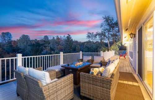 Yosemite Bass Lake VIEWS, 2 Homes, Games, Hot Tub - Foto 2