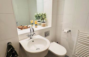 #12 Stylish Canalside Loft with Parking - Foto 8