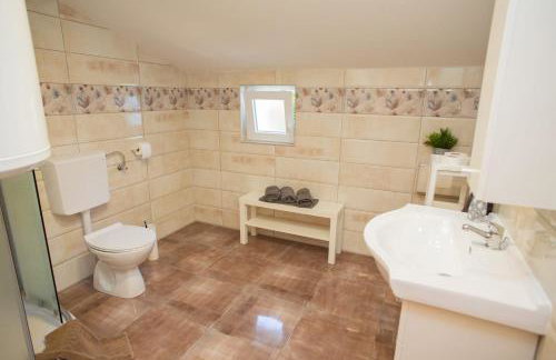 Apartments Yucca - Photo 14