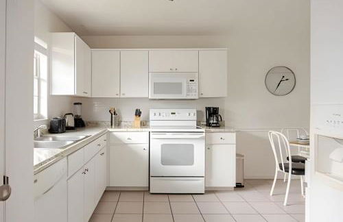 10 Minutes to Disney Pool Home *Renovated* - Foto 16