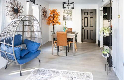 Euclid Near Lake Erie Cleveland king bed - Foto 51