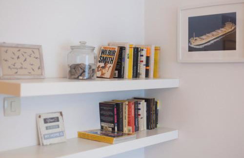 Captain's Apartment with Sea View - Photo 17