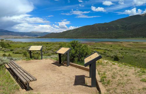 Remodeled Lake Cabin, Stunning Mtn View, New Patio - Foto 51