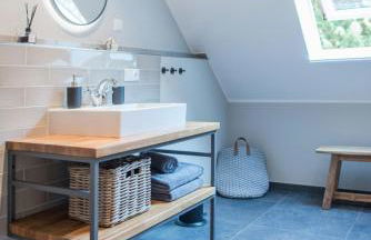 Nature Escape Apartment With Private Lake - Photo 11