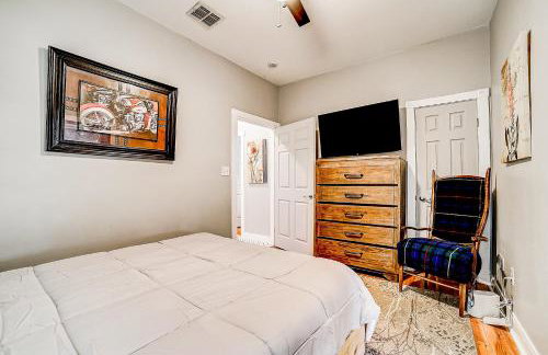 Dog-friendly home with large patio, W/D & central AC - Foto 20