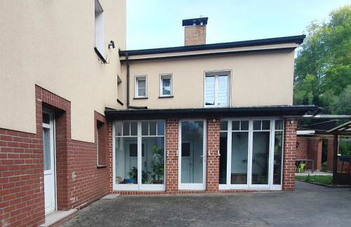 Moderne Ferienwohnung,Sauna im Haus, Parkplatz Hunde willkommen, nahe Schloss, Waldeisenbahn, Hermansbad, UNESCO Geopark, nahe polnischer Markt, Top Lage für Ausflugsziele zum Wandern oder Radfahren - Foto 57