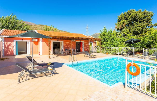 Villa Cherry Large Private Pool Walk to Beach Sea Views A C Wifi Car Not Required - 2180 - Foto 26