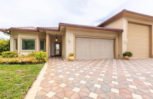 Chill & Spacious 3BR - Beaches & Backyard Fun - Foto 38