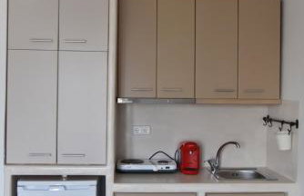 KyMa Studios and Suites - Photo 37