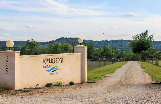 Bluebonnet Waterfront Cottage With Hot Tub - Foto 14