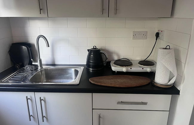 Remarkable Cozy 1-bed Studio in Romford London Uk - Photo 7