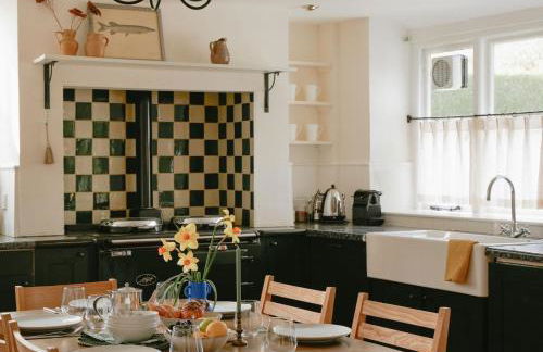 Trinity Farmhouse - Stunning House & Gardens! - Foto 8