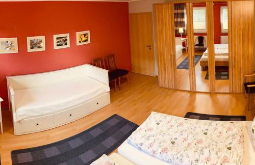 Geräumige Wohnung mit Terrasse in ruhiger Lage - Foto 6