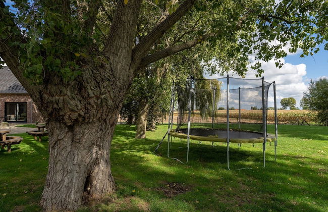 Peaceful Villa With Pond - Photo 27