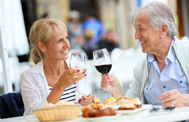 Degustação de vinhos italianos no terraço panorâmico em Bolonha - Foto 4