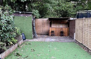 3 Bedroom House with Parking - Foto 11