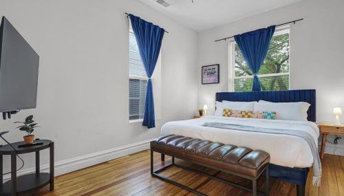 Hartford 5BR Family Home with Games BBQ Grill and Firepit - Foto 3